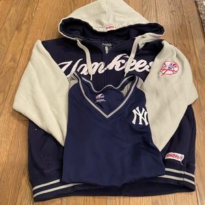 Yankees sweatshirt and vneck shirt